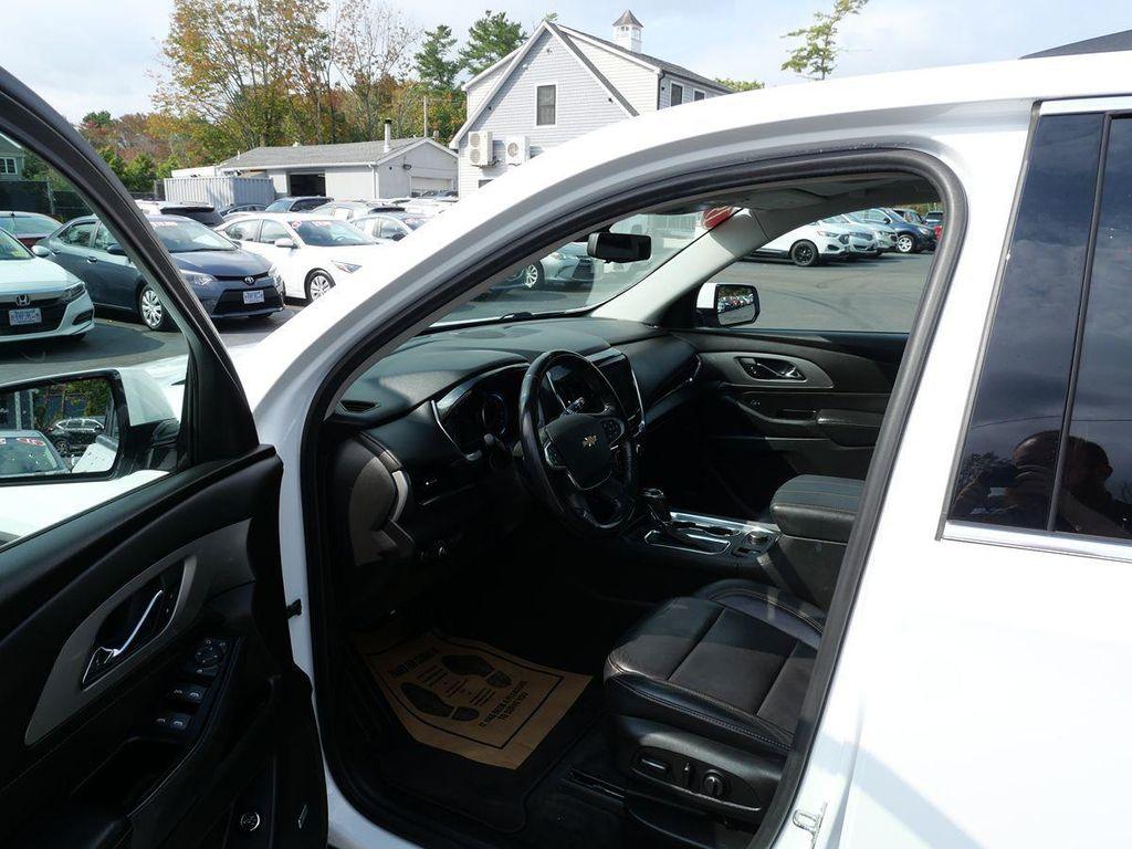 used 2019 Chevrolet Traverse car, priced at $22,995
