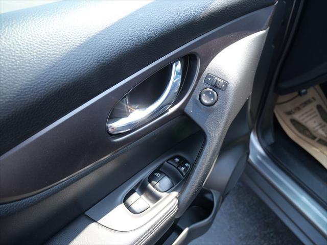 used 2016 Nissan Rogue car, priced at $12,995