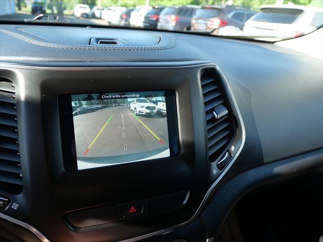used 2020 Jeep Cherokee car, priced at $16,995