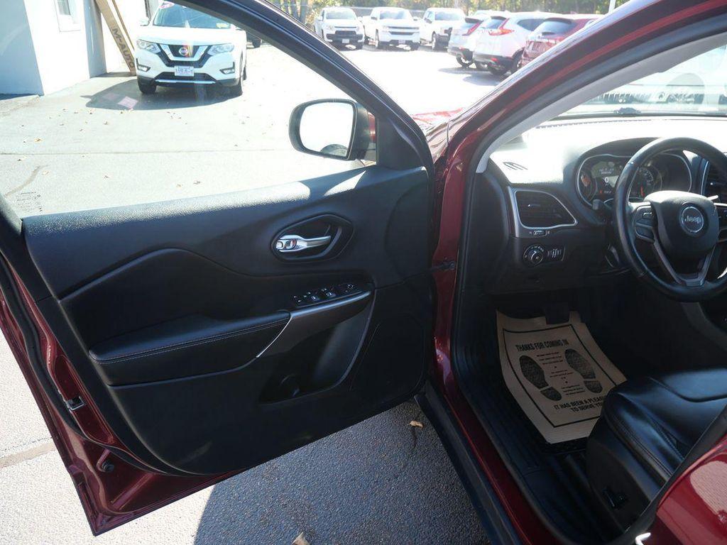 used 2019 Jeep Cherokee car, priced at $14,995