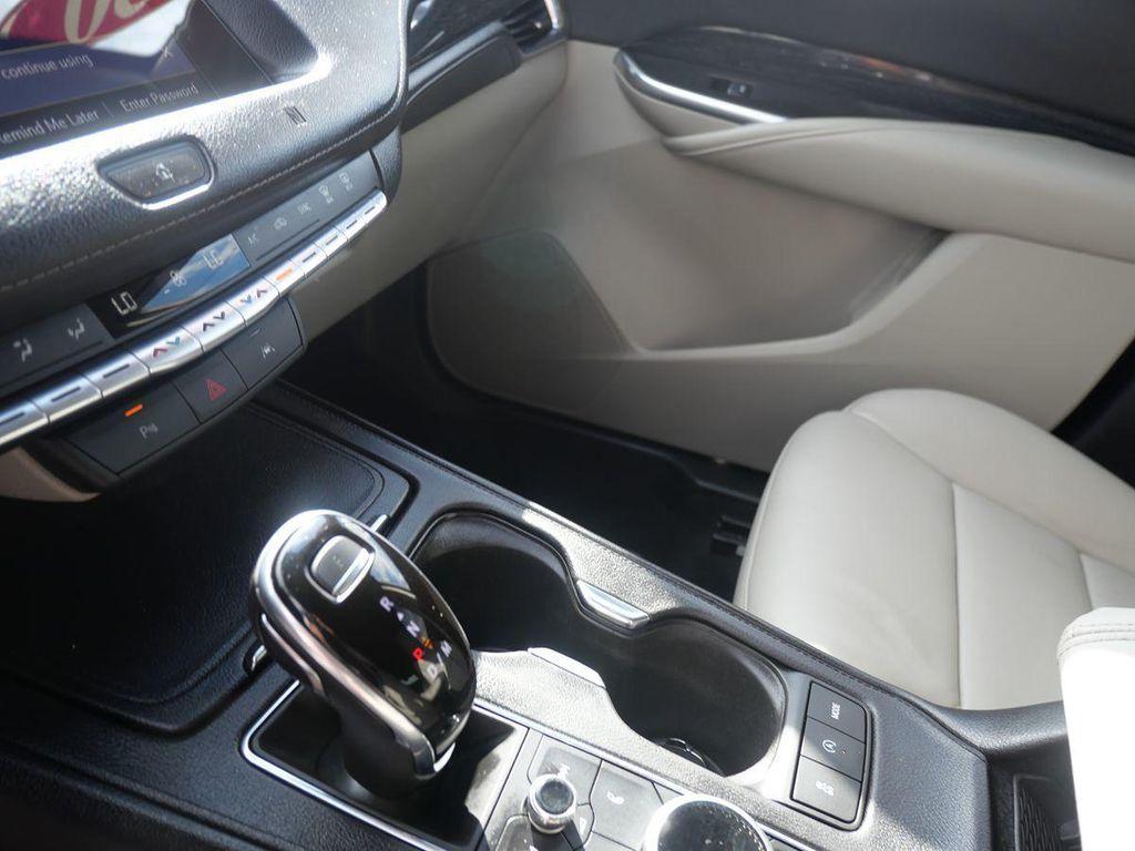 used 2020 Cadillac XT4 car, priced at $21,995