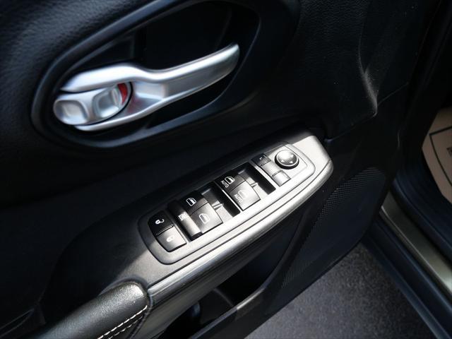 used 2015 Jeep Cherokee car, priced at $13,995