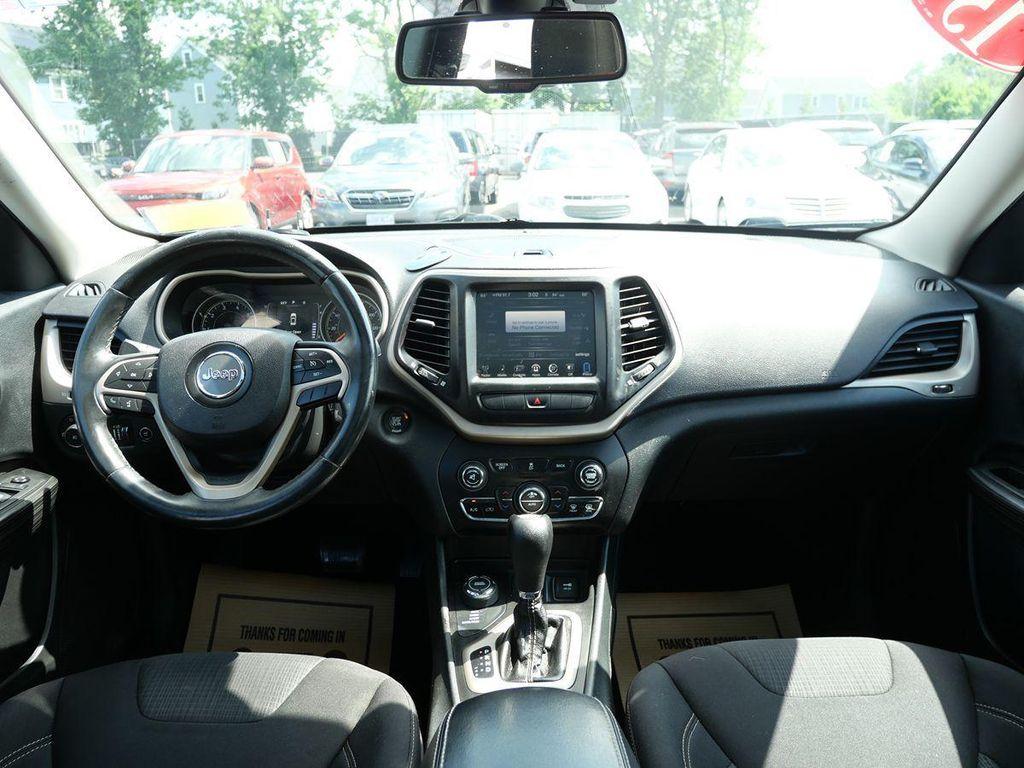 used 2015 Jeep Cherokee car, priced at $13,995