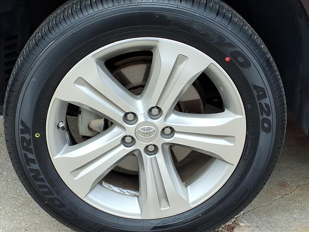 used 2013 Toyota Highlander car, priced at $14,999