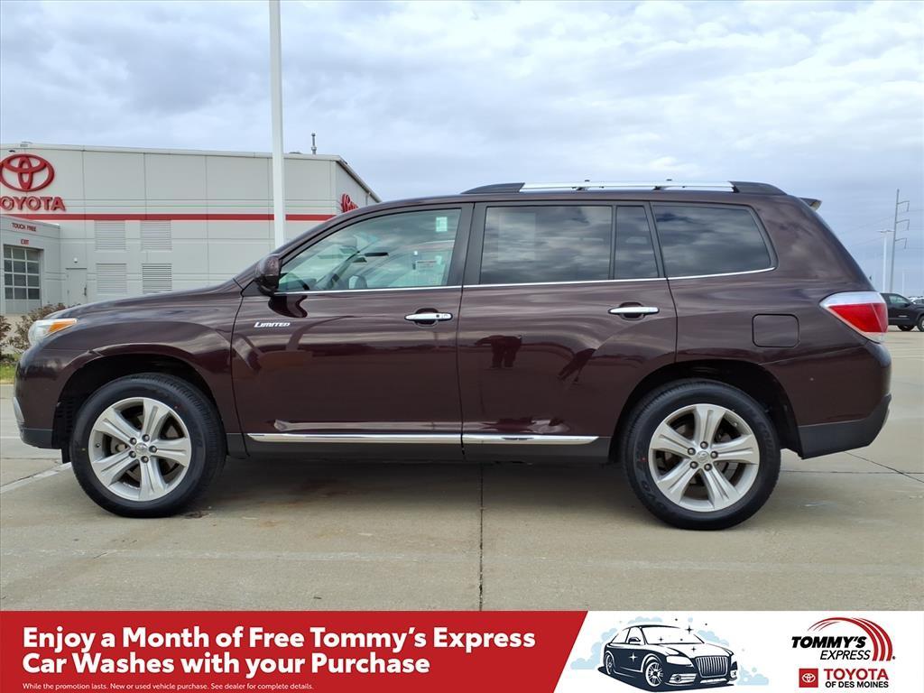 used 2013 Toyota Highlander car, priced at $14,999