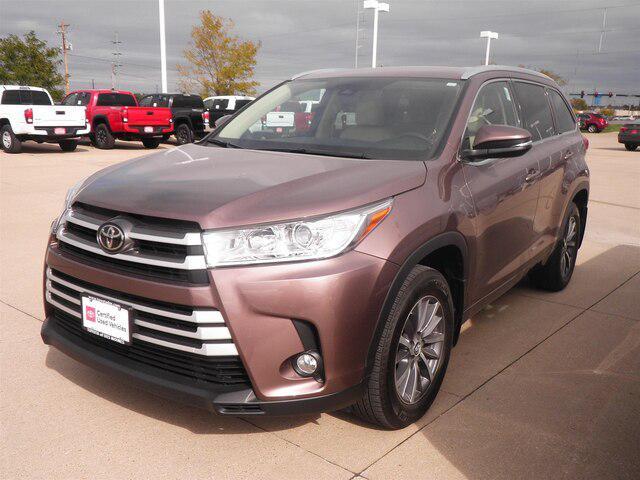 used 2017 Toyota Highlander car, priced at $22,999
