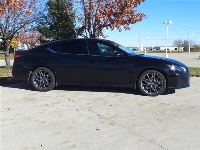 used 2023 Nissan Altima car, priced at $25,999