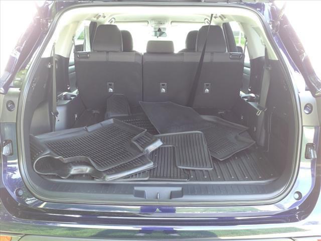 used 2023 Toyota Highlander car, priced at $33,999