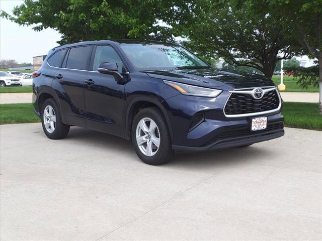 used 2023 Toyota Highlander car, priced at $33,999