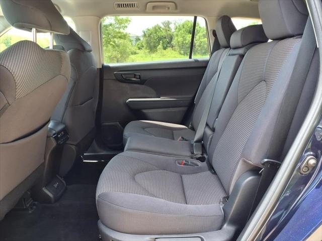 used 2023 Toyota Highlander car, priced at $33,999