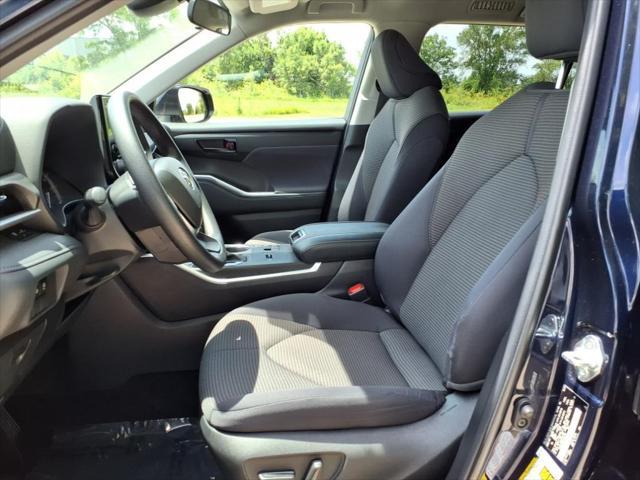 used 2023 Toyota Highlander car, priced at $33,999