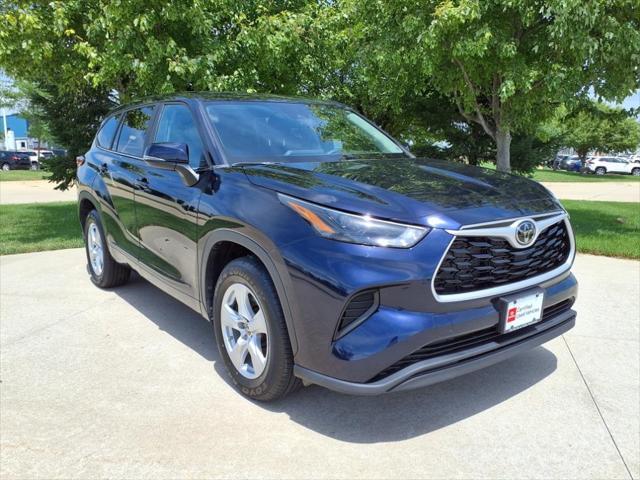 used 2023 Toyota Highlander car, priced at $33,999