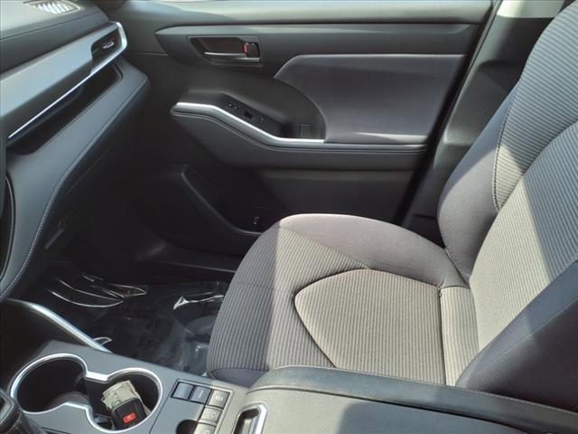 used 2023 Toyota Highlander car, priced at $33,999