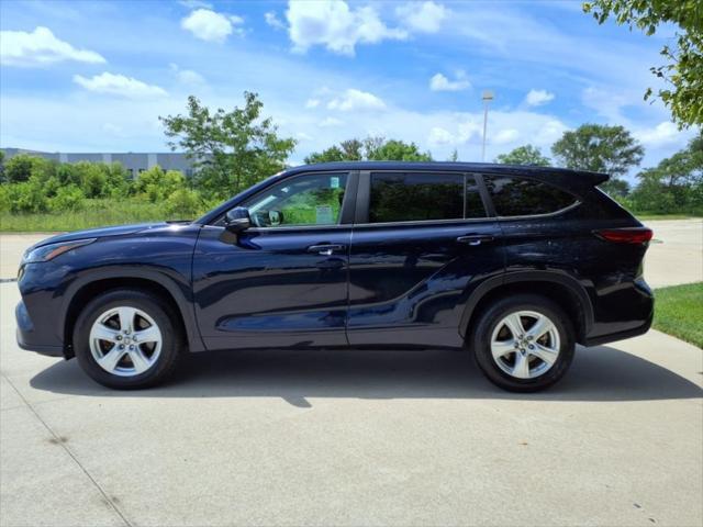 used 2023 Toyota Highlander car, priced at $33,999