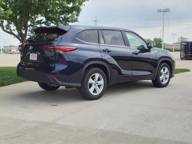 used 2023 Toyota Highlander car, priced at $33,999