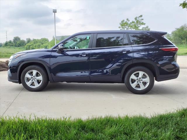 used 2023 Toyota Highlander car, priced at $33,999