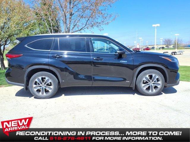 used 2021 Toyota Highlander Hybrid car, priced at $41,999