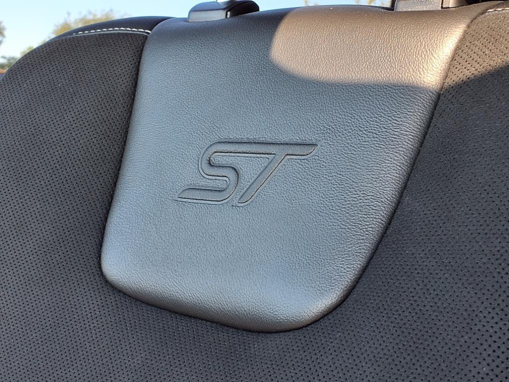 used 2021 Ford Edge car, priced at $26,988