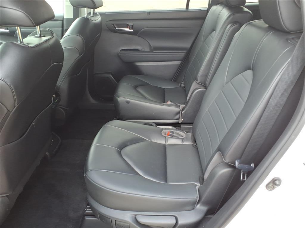 used 2023 Toyota Highlander car, priced at $37,999