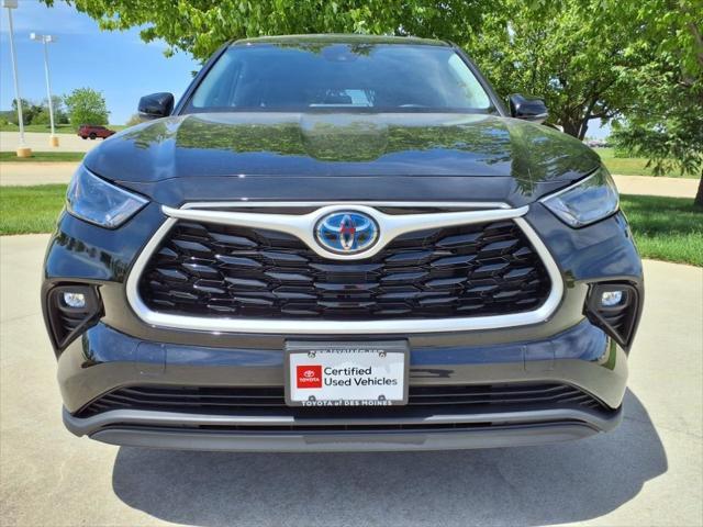 used 2024 Toyota Highlander Hybrid car, priced at $40,988