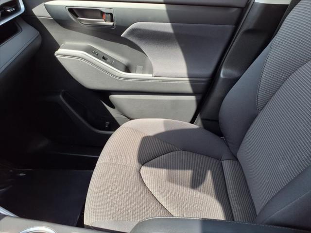 used 2024 Toyota Highlander Hybrid car, priced at $40,988