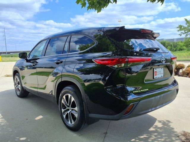 used 2021 Toyota Highlander Hybrid car, priced at $41,999