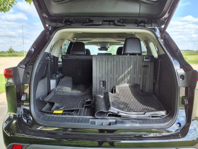 used 2021 Toyota Highlander Hybrid car, priced at $41,999