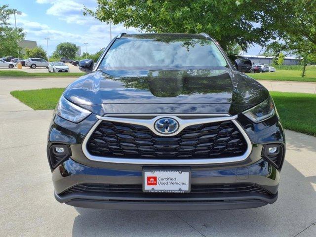 used 2021 Toyota Highlander Hybrid car, priced at $41,999