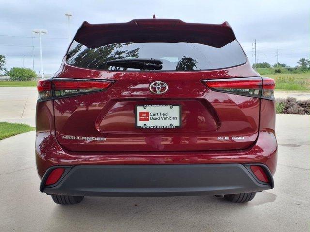 used 2022 Toyota Highlander car, priced at $41,999