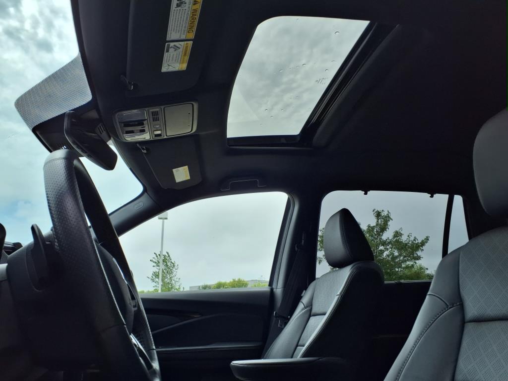 used 2022 Honda Passport car, priced at $34,999
