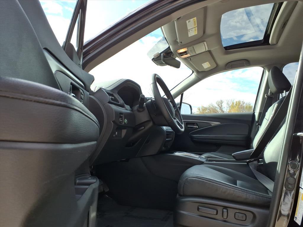 used 2021 Honda Pilot car, priced at $26,999