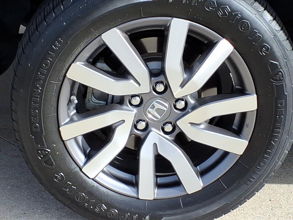 used 2021 Honda Pilot car, priced at $26,999