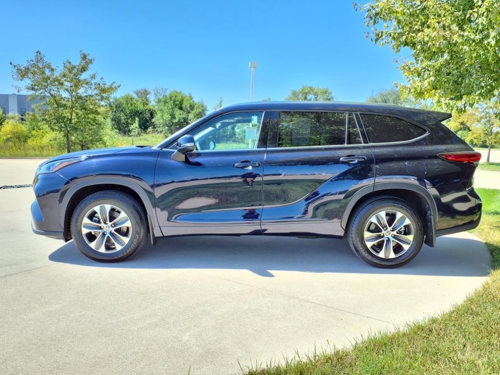 used 2020 Toyota Highlander car, priced at $33,999