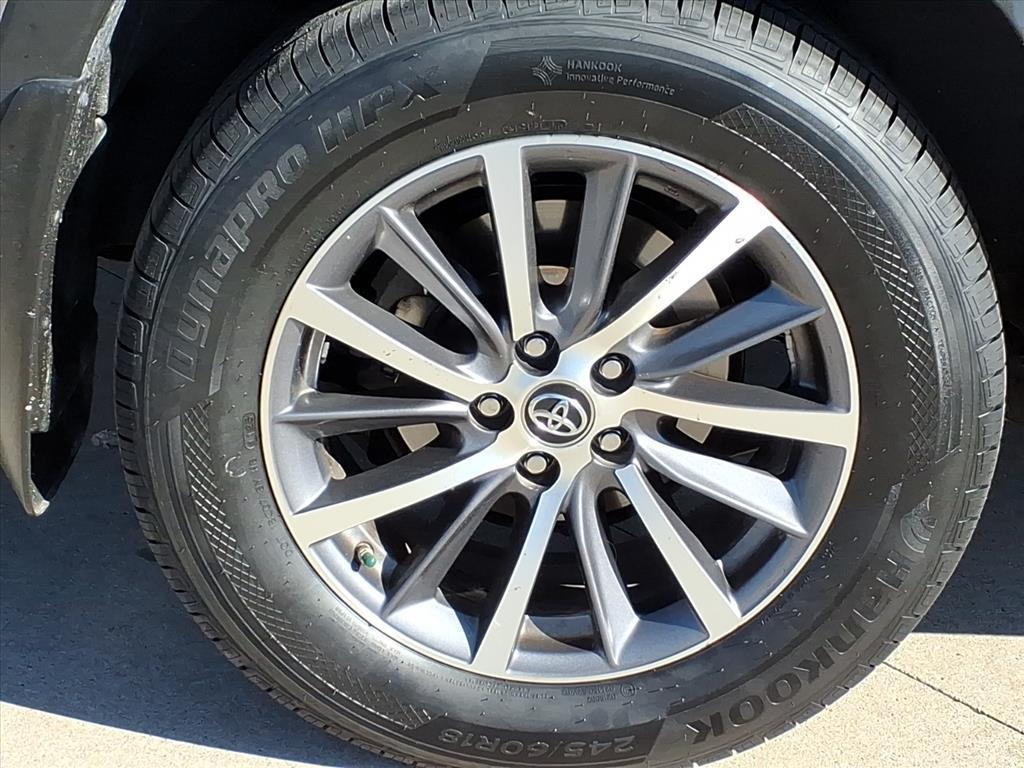 used 2019 Toyota Highlander car, priced at $24,999