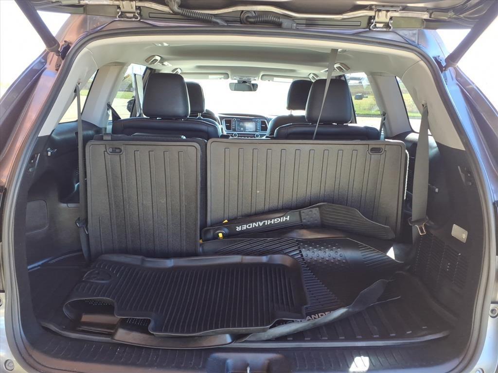 used 2019 Toyota Highlander car, priced at $24,999