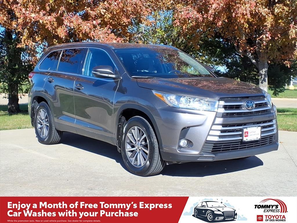 used 2019 Toyota Highlander car, priced at $24,999