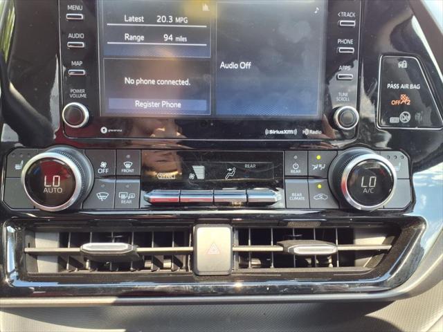 used 2022 Toyota Highlander car, priced at $39,999