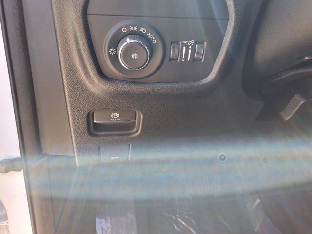 used 2024 Jeep Grand Cherokee car, priced at $39,999