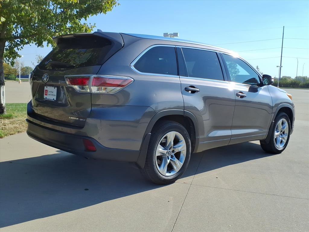 used 2016 Toyota Highlander car, priced at $22,999