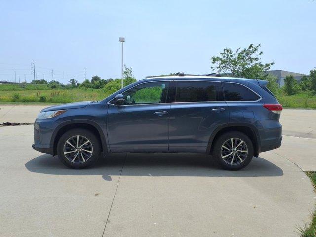 used 2018 Toyota Highlander car, priced at $25,999