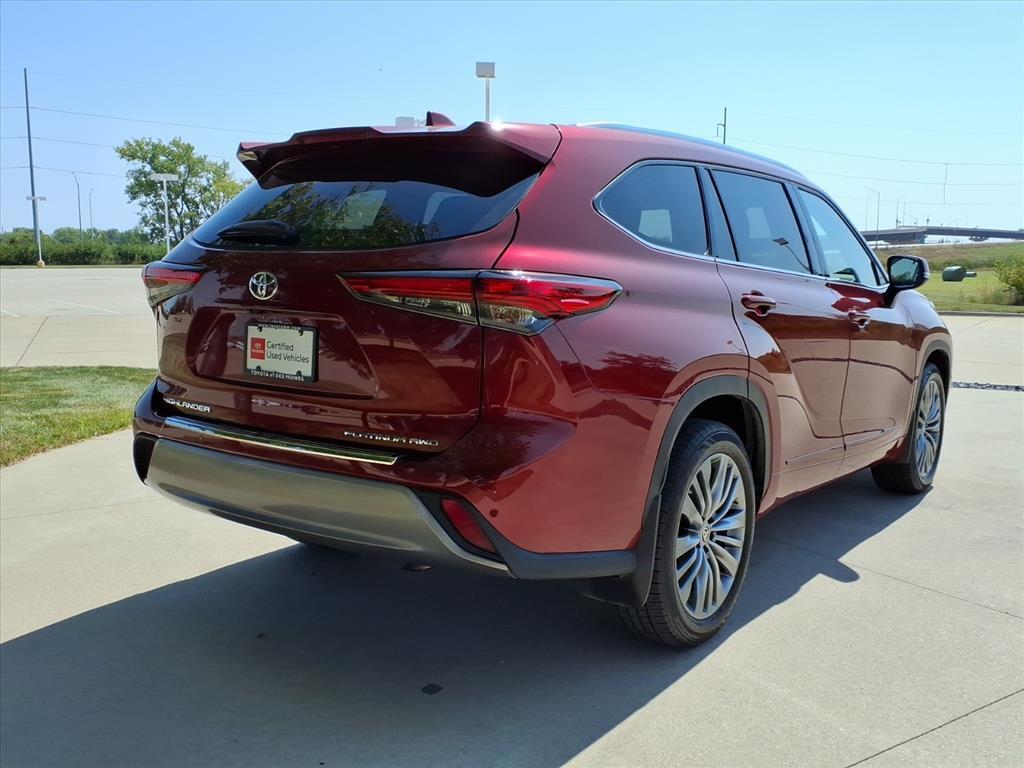 used 2021 Toyota Highlander car, priced at $37,999
