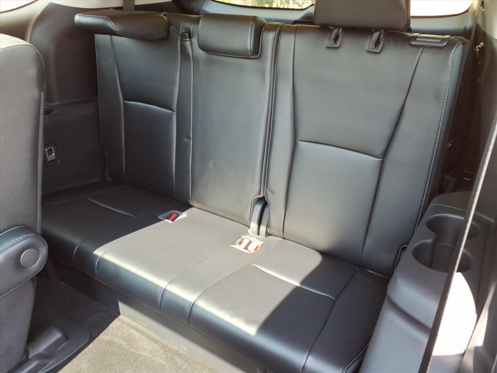 used 2021 Toyota Highlander car, priced at $37,999