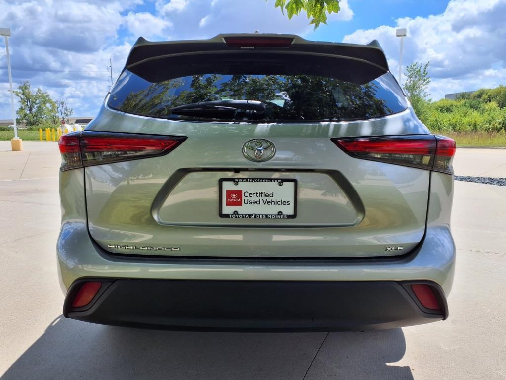 used 2023 Toyota Highlander car, priced at $35,999