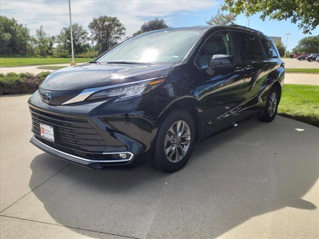 used 2023 Toyota Sienna car, priced at $44,988