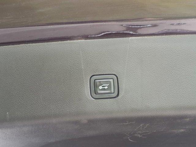 used 2023 Chevrolet Traverse car, priced at $40,999