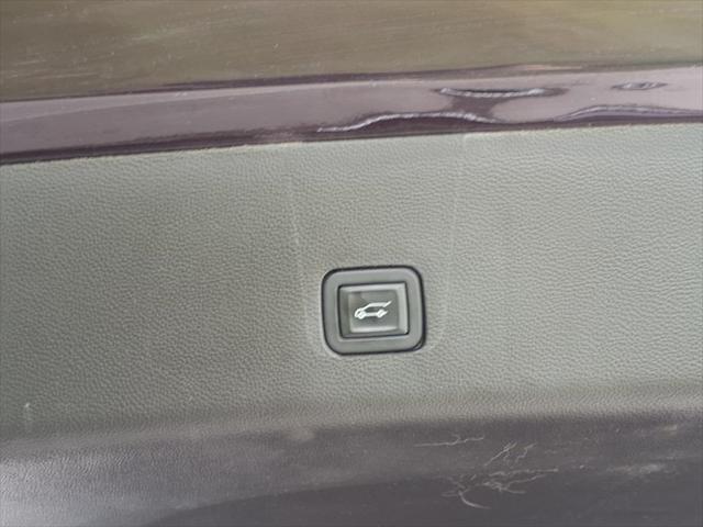 used 2023 Chevrolet Traverse car, priced at $40,999