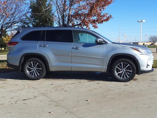 used 2018 Toyota Highlander car, priced at $29,999