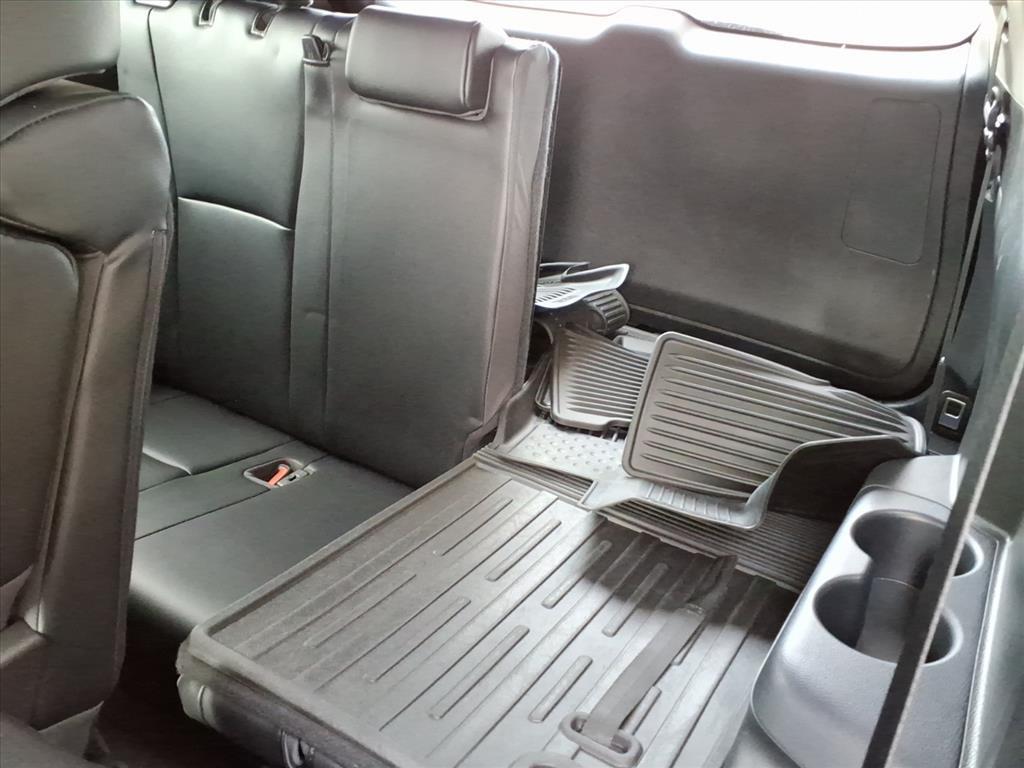 used 2022 Toyota Highlander car, priced at $38,999