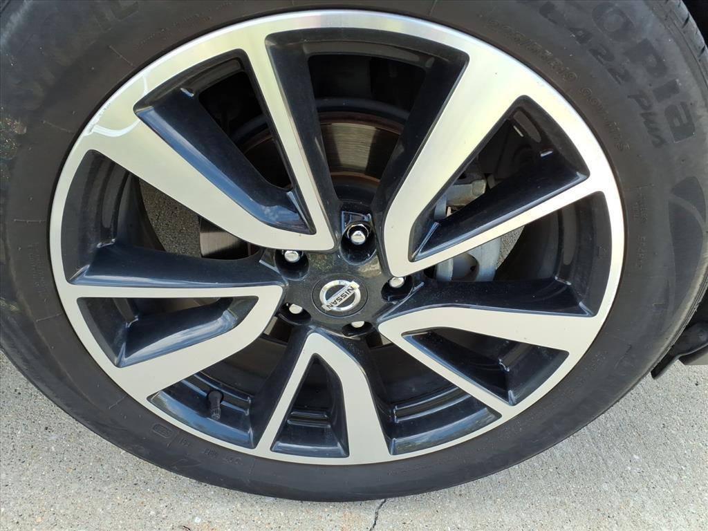 used 2020 Nissan Rogue car, priced at $20,999