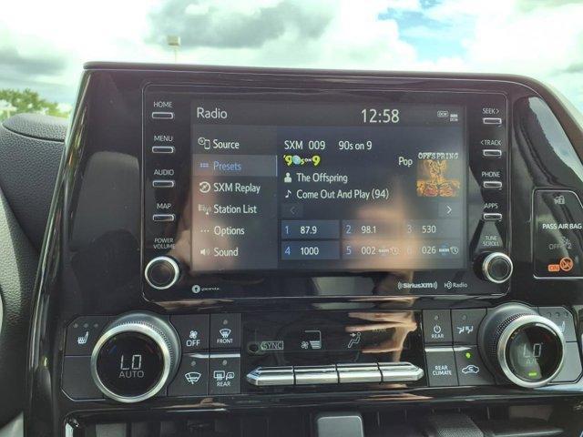 used 2022 Toyota Highlander car, priced at $39,999